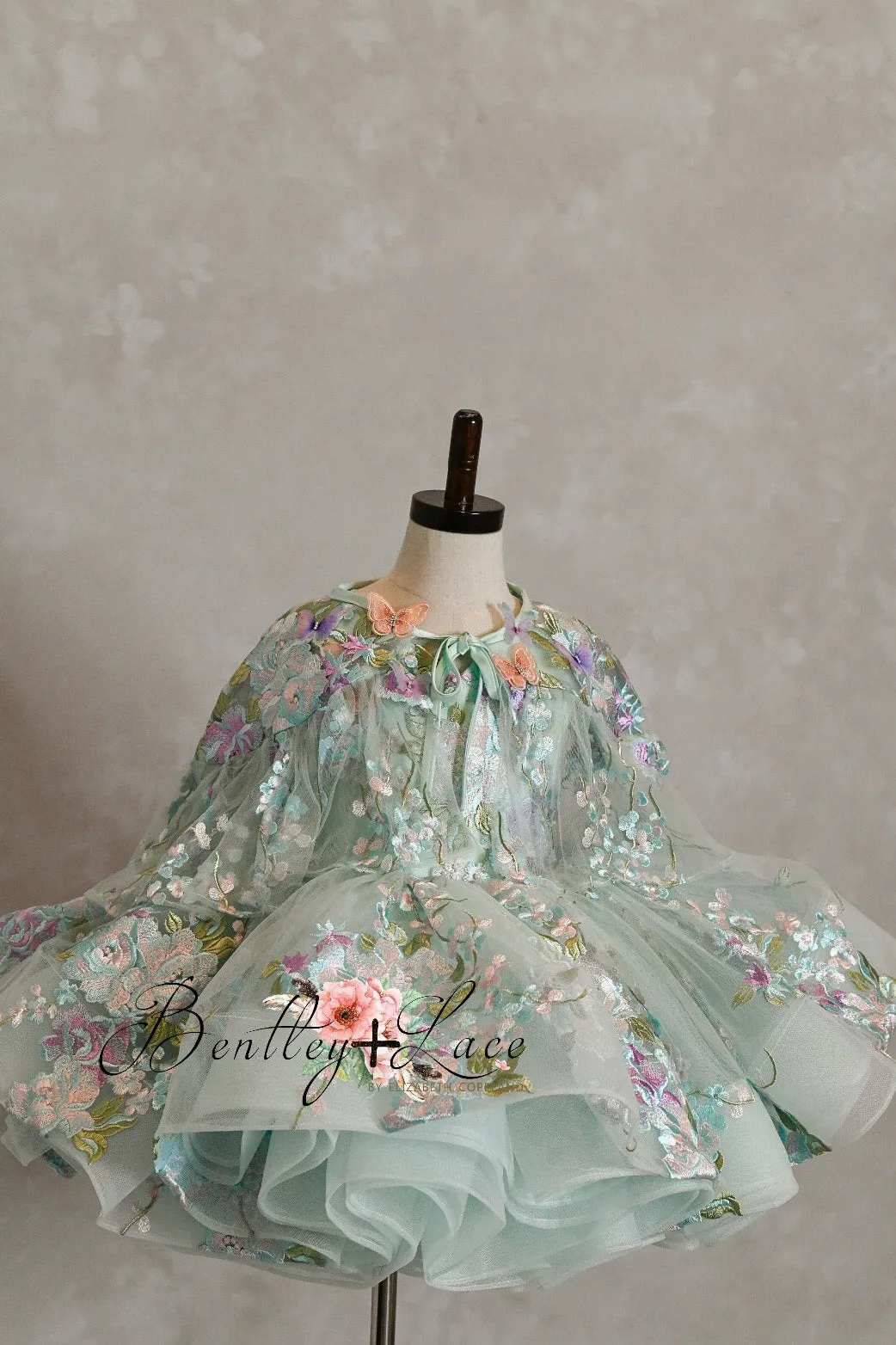 Gardenia  Floral Cape