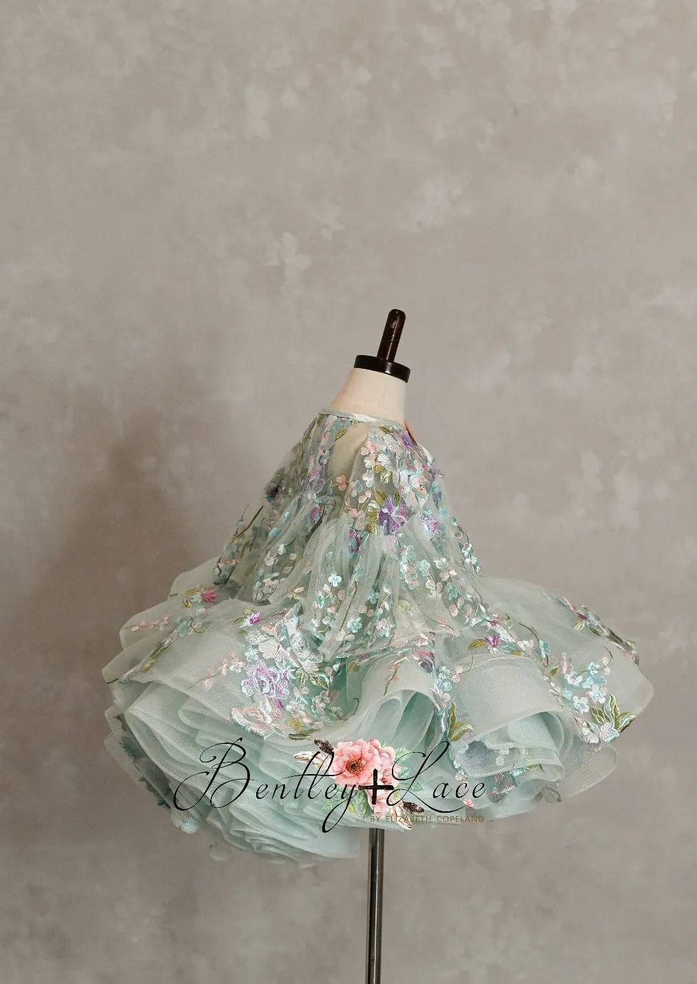 Gardenia  Floral Cape